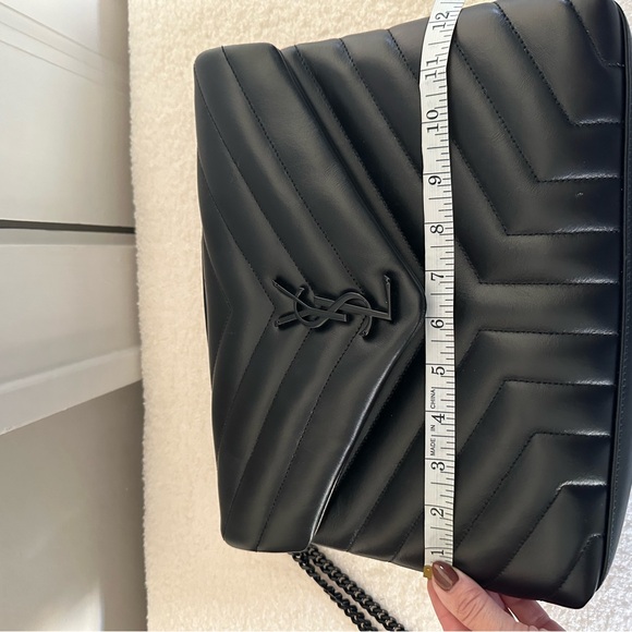 Saint Laurent Loulou Shoulder Bag Matelasse Chevron Medium - like new! - Picture 7 of 15